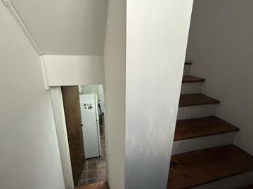 Venta casa de 6 ambientes con patio y cochera en Flores