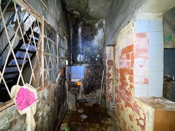 Casa en Venta para reciclar de 2 dormitorios en Barrio Parque.