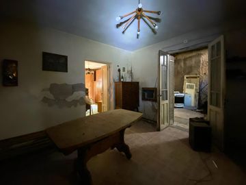Casa en Venta para reciclar de 2 dormitorios en Barrio Parque.