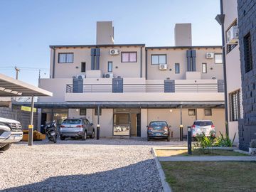 Departamento en Venta en Housing Zona Sur, un dormitorio con cochera, seguridad y SUM