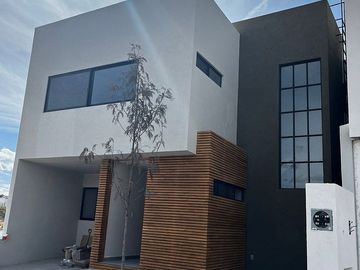 RENTA DE CASA EN CONDOMINIO EN VALLE DE  JURIQUILLA. 12