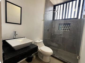 TH AMUEBLADO DE DOS HABITACIONES CON ALBERCA EN PRIVADA