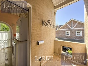 Casa en el barrio privado La Legua