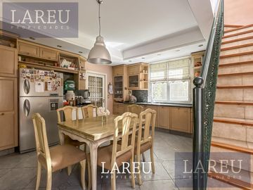Casa en el barrio privado La Legua