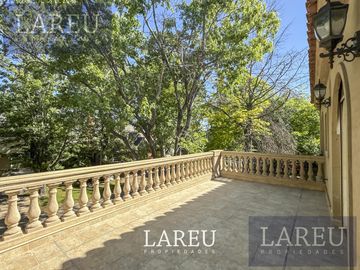 Casa en el barrio privado La Legua