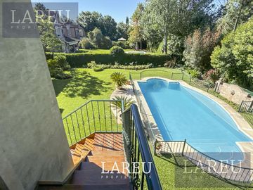 Casa en el barrio privado La Legua