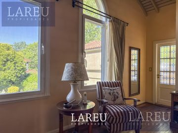 Casa en el barrio privado La Legua