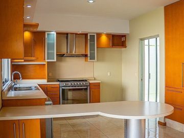 Casa en venta dentro de coto en Valle Real, Zapopan