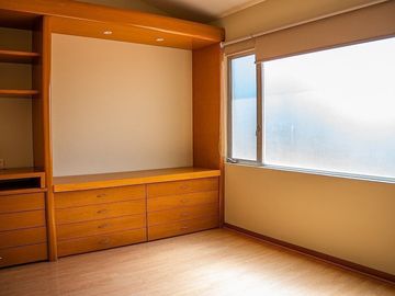 Casa en venta dentro de coto en Valle Real, Zapopan
