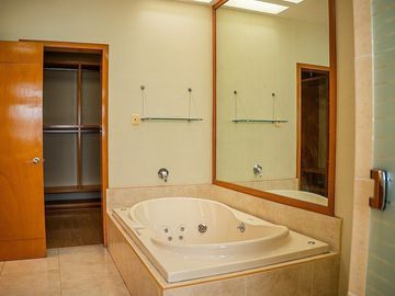 Casa en venta dentro de coto en Valle Real, Zapopan