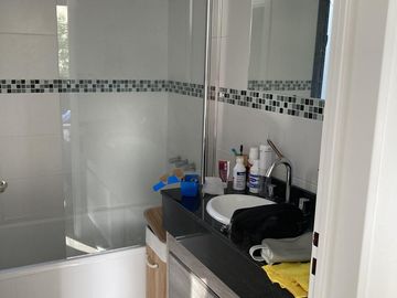 A 1 cuadra de la estac. TRES  amb ,cochera fija. VENTA! INMEJORABLE UBICACIÓN