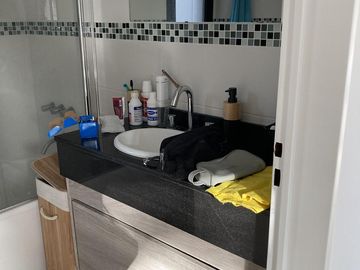 A 1 cuadra de la estac. TRES  amb ,cochera fija. VENTA! INMEJORABLE UBICACIÓN