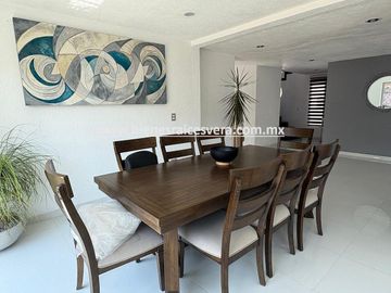 CASA EN RENTA AMUEBLADA EN TEQUISQUIAPAN EN EL FRACC. LOS VIÑEDOS. Meli