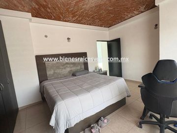 CASA EN RENTA AMUEBLADA EN TEQUISQUIAPAN EN EL FRACC. LOS VIÑEDOS. Meli