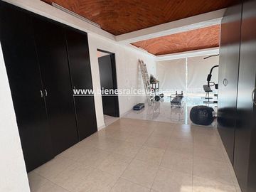 CASA EN RENTA AMUEBLADA EN TEQUISQUIAPAN EN EL FRACC. LOS VIÑEDOS. Meli