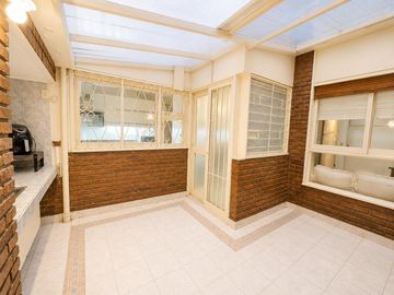 VENTA DEPARTAMENTO 4 AMBIENTES CON DEPENDENCIA Y COCHERA -  PALERMO | BALCÓN