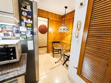 VENTA DEPARTAMENTO 4 AMBIENTES CON DEPENDENCIA Y COCHERA -  PALERMO | BALCÓN