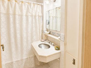 VENTA DEPARTAMENTO 4 AMBIENTES CON DEPENDENCIA Y COCHERA -  PALERMO | BALCÓN
