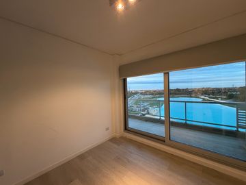 Venta Departamento cuatro ambientes con cochera y baulera Remeros Beach Sky 1