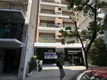 EN VENTA CON RENTA Local 6 x 8 metros Congreso entre Arcos y Cuba
