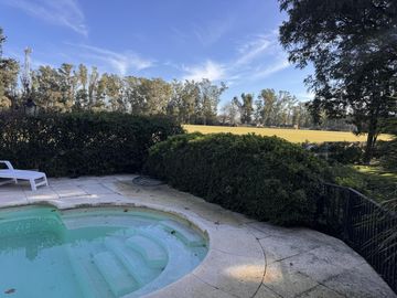 Casa en Venta 8 Ambientes en Mayling - Pilar