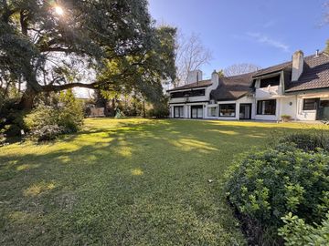 Casa en Venta 8 Ambientes en Mayling - Pilar