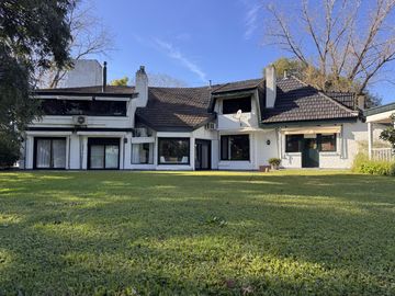 Casa en Venta 8 Ambientes en Mayling - Pilar