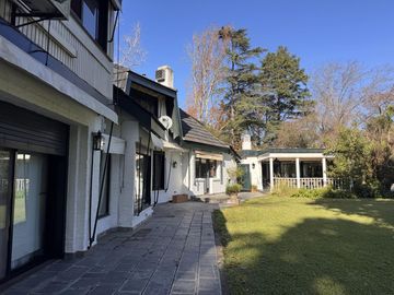 Casa en Venta 8 Ambientes en Mayling - Pilar