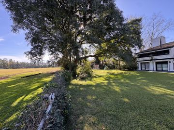 Casa en Venta 8 Ambientes en Mayling - Pilar
