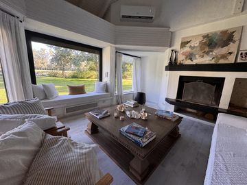 Casa en Venta 8 Ambientes en Mayling - Pilar