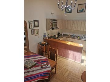 FINCA CON ESPECTACULAR LOTE EN CABECERAS