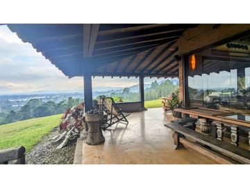 ☘CASA CON SUPER LOTE  EN LLANOGRANDE CON VISTA Y PESEBRERAS
