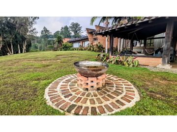 ☘CASA CON SUPER LOTE  EN LLANOGRANDE CON VISTA Y PESEBRERAS