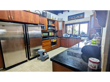 ☘CASA CON SUPER LOTE  EN LLANOGRANDE CON VISTA Y PESEBRERAS