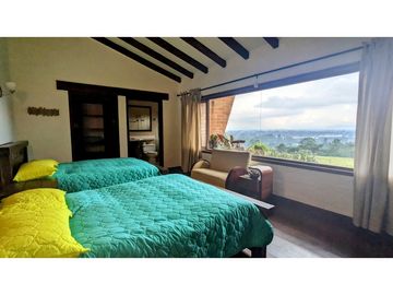 ☘CASA CON SUPER LOTE  EN LLANOGRANDE CON VISTA Y PESEBRERAS