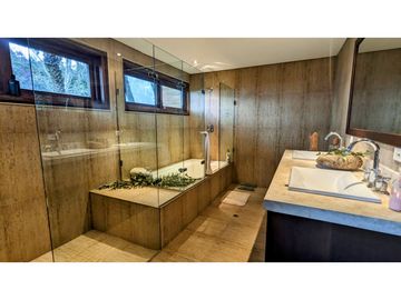 ☘CASA CON SUPER LOTE  EN LLANOGRANDE CON VISTA Y PESEBRERAS