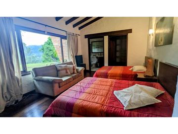 ☘CASA CON SUPER LOTE  EN LLANOGRANDE CON VISTA Y PESEBRERAS