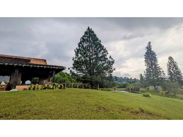 ☘CASA CON SUPER LOTE  EN LLANOGRANDE CON VISTA Y PESEBRERAS