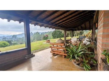 ☘CASA CON SUPER LOTE  EN LLANOGRANDE CON VISTA Y PESEBRERAS