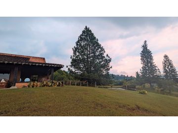 ☘CASA CON SUPER LOTE  EN LLANOGRANDE CON VISTA Y PESEBRERAS