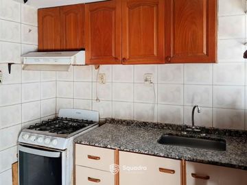 VENTA - PH 2 dormitorios, con patios y cochera - Barrio Roque Saenz Peña, Rosario.