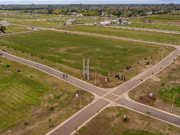 EcoVida, Villa Amelia (RP 18, km 13) - Avenida principal - Apto comercial