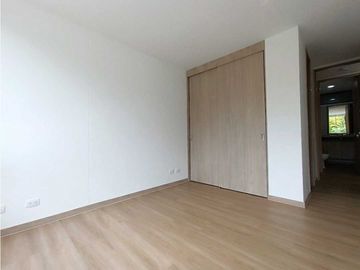 APARTAMENTO NUEVO CON TERRAZA EN SAJONIA