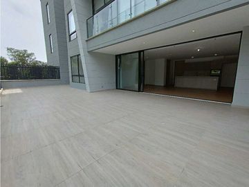 APARTAMENTO NUEVO CON TERRAZA EN SAJONIA