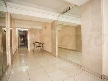 Departamento de 2 ambientes  a metros de Av. Rivadavia y la Plaza Flores- Zona Comercial