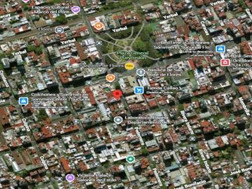 Departamento de 2 ambientes  a metros de Av. Rivadavia y la Plaza Flores- Zona Comercial