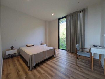 ☘CASA DE UN SOLO NIVEL EN EL ALTO DEL ESCOBERO