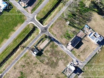 Lote en venta en el pato - Barrio residencial La Vikkina
