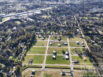 Lote en venta en el pato - Barrio residencial La Vikkina