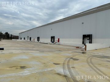 Depósito en Zarate